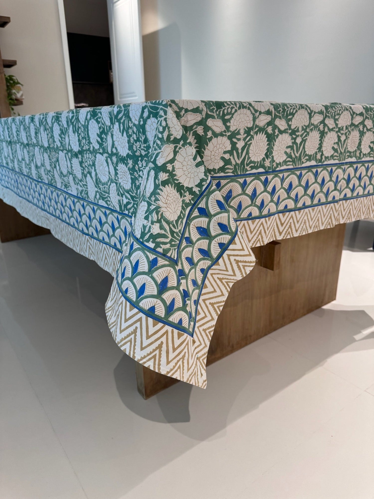 TABLECLOTHS