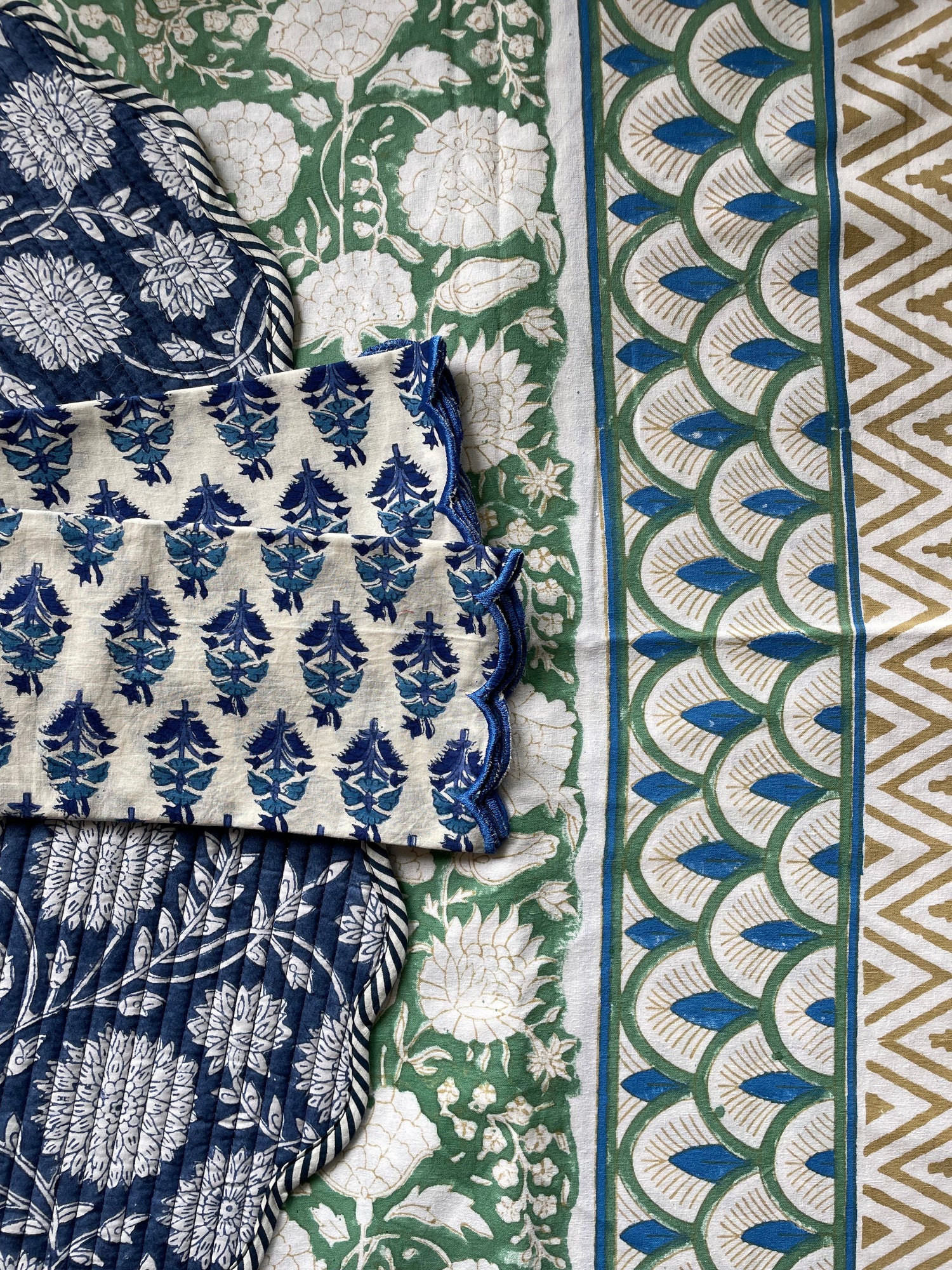 BUILD A BUNDLE - FULL TABLESCAPE