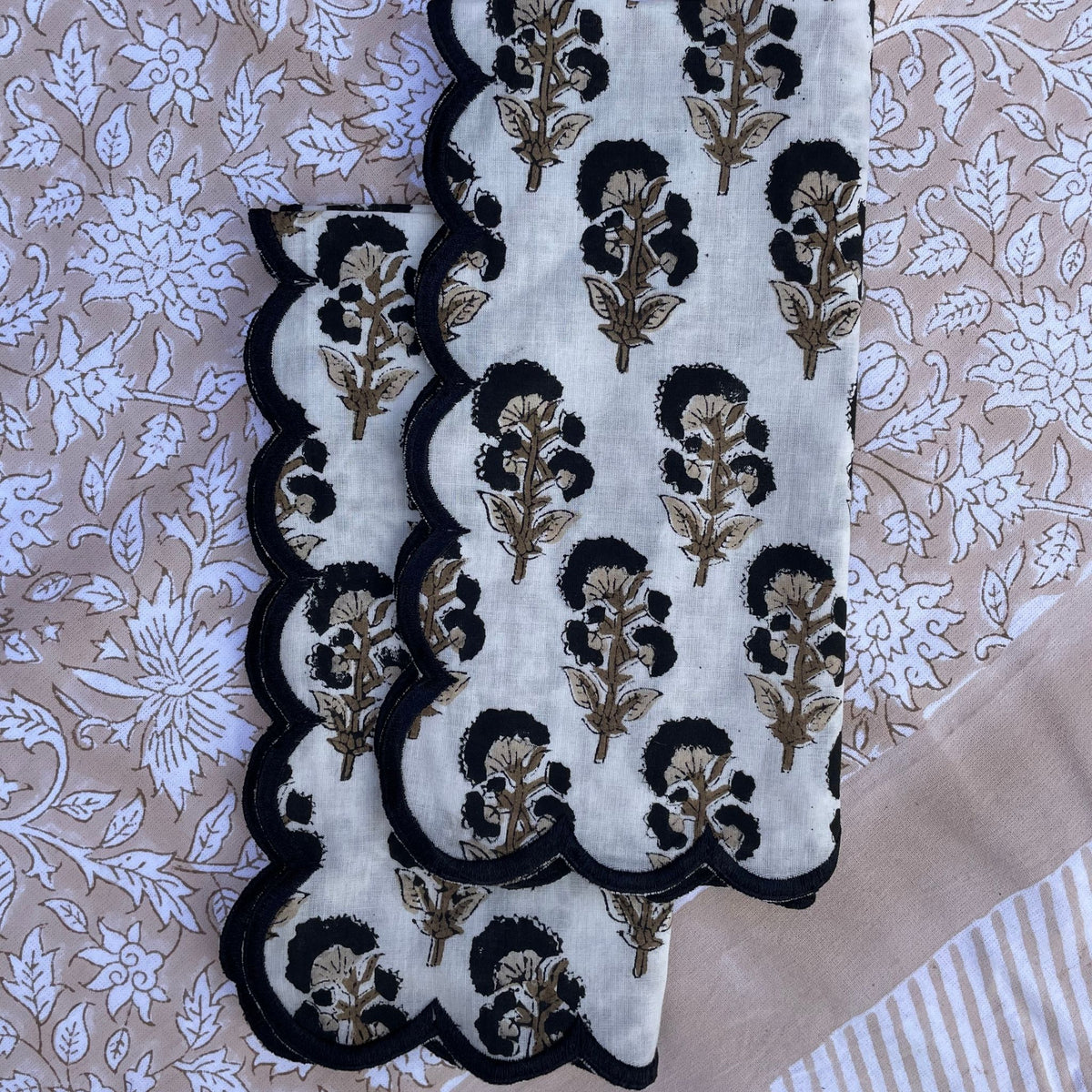 Heirloom Floral - Black & Tan - Napkin Set of 4