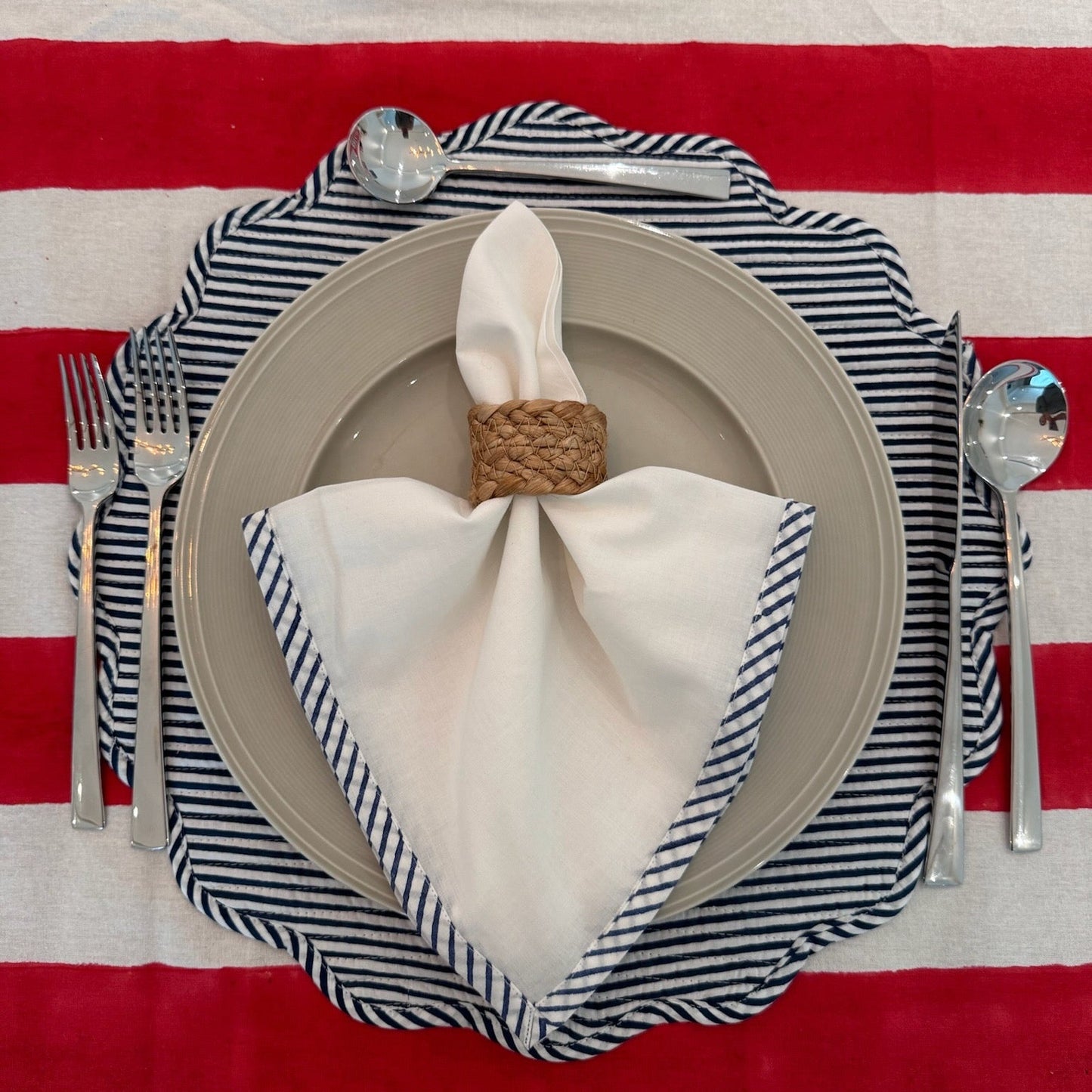 Spark Striped Edge Napkin - Set of 4