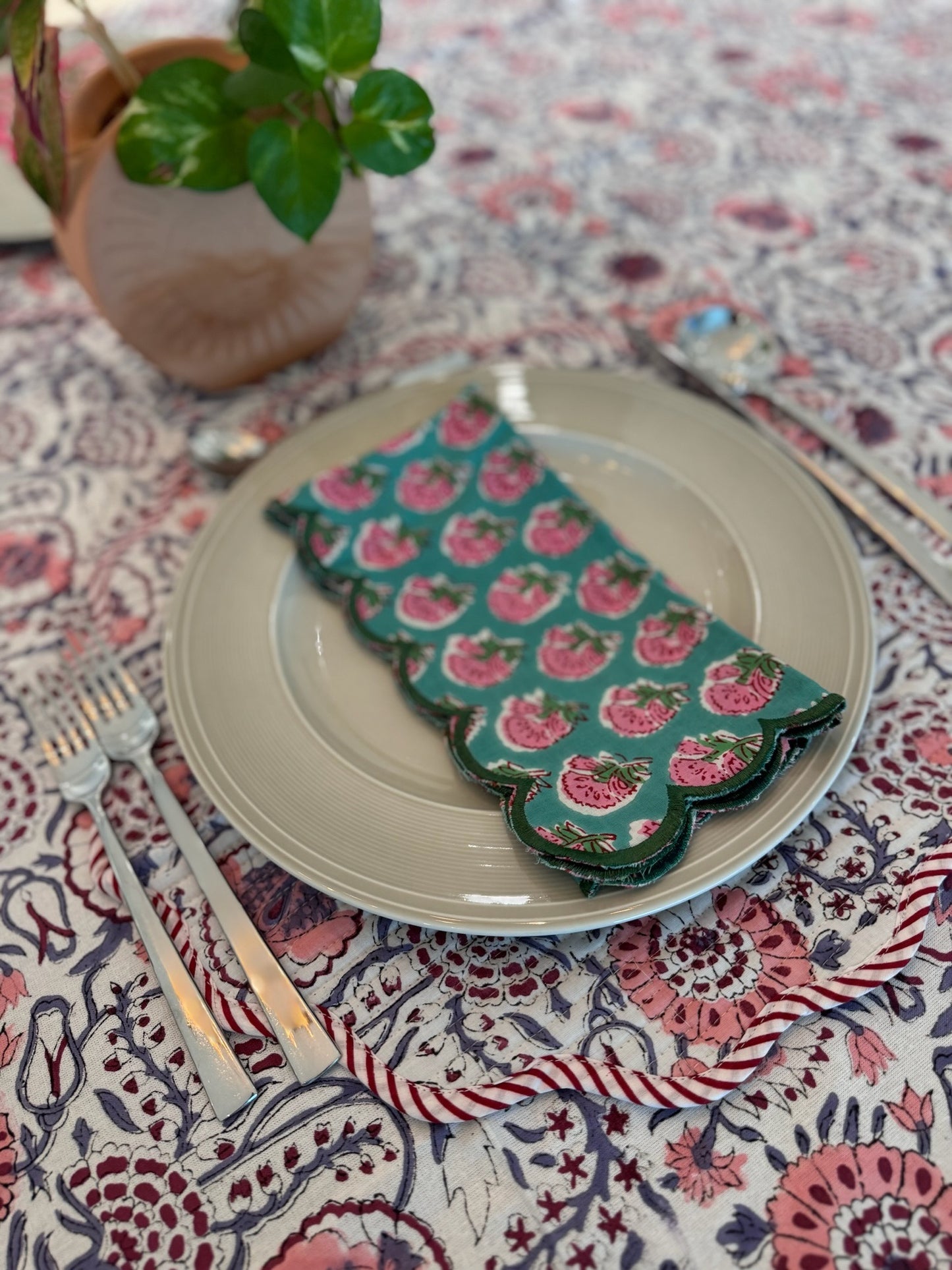 Pacific Embroidered Napkin - Set of 4