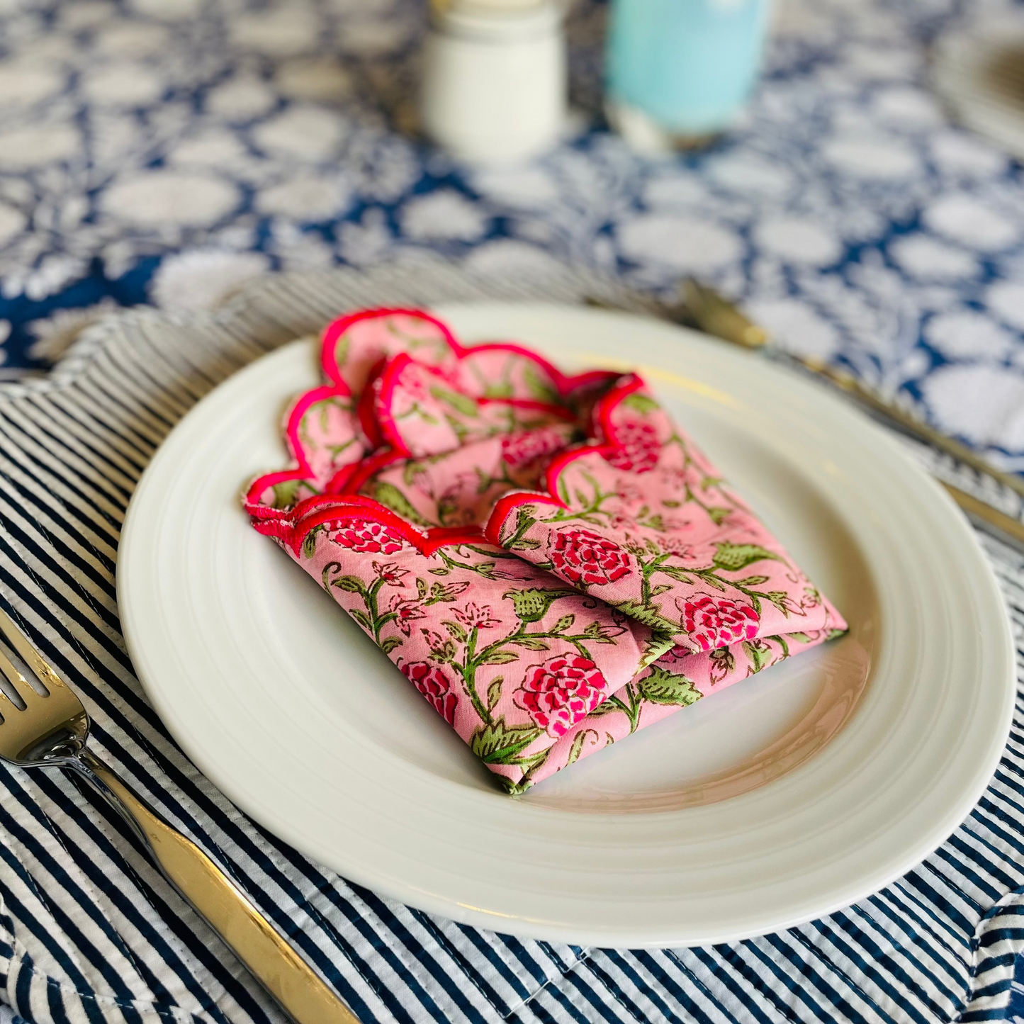 Happy Embroidered Napkin - Set of 4